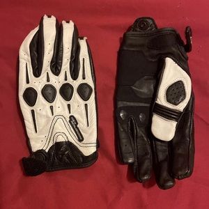 Scorpion EXO B&W Women’s Motorcycle  Gloves